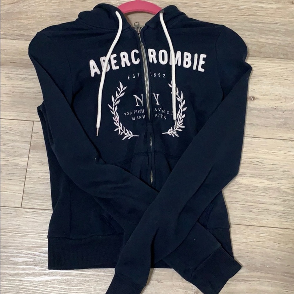 zip up jacket - Picture 2 of 3